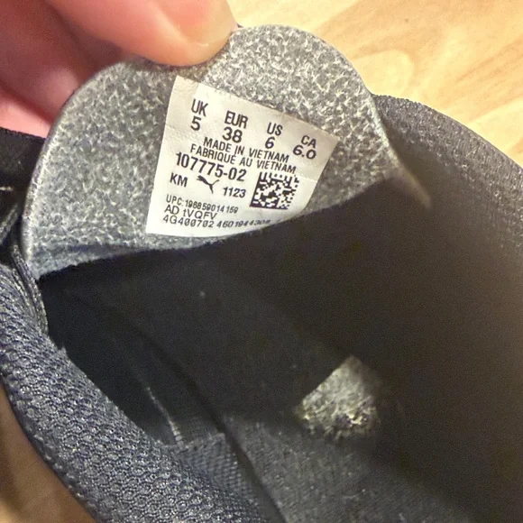 Puma Kids Black Soccer Cleats with Pink Accent - Picture 9 of 10